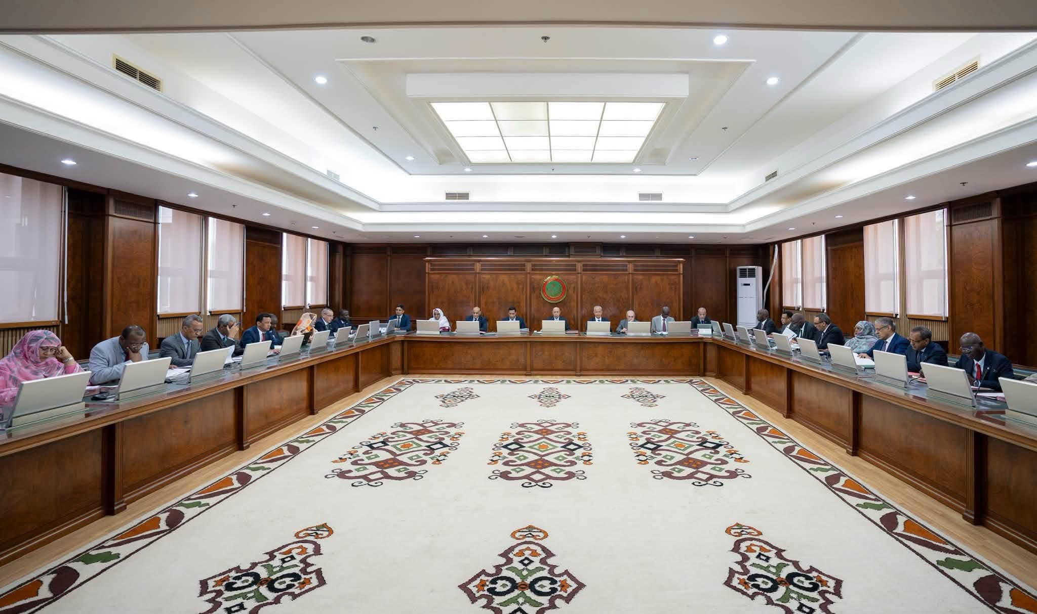 مجلس الوزراء يستعرض بيانا حول الحد من الولوج إلى منصات التواصل الإجتماعي