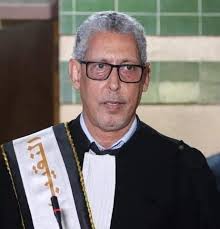 بونا ولد الحسن:مدير مصرف شنقيط أيمن خليل يتحدى القضاء الموريتاني ويعطل تنفيذ أحكامه النهائية